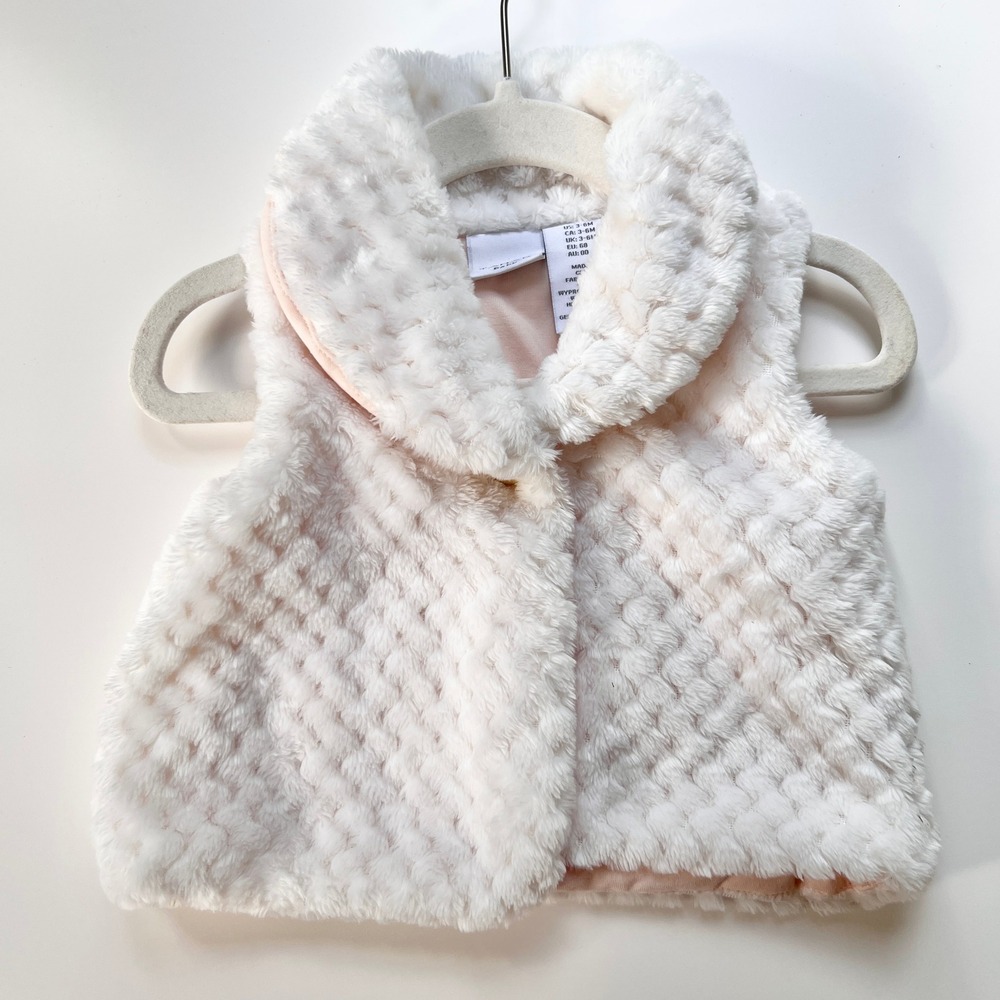 Gymboree Tahari Baby Girl 3-6M Bundle Faux Fur Vest Floral Cable Knit Cardigan - Picture 4 of 8